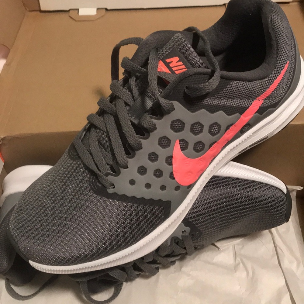 New Nike womens sneakers